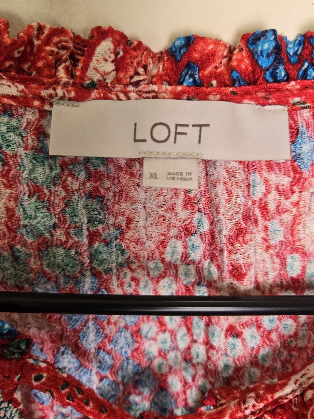 LOFT Gauzy Ruffle Neck Long Sleeve Top Size XL flowy Red Indie Bright Print - Picture 6 of 7